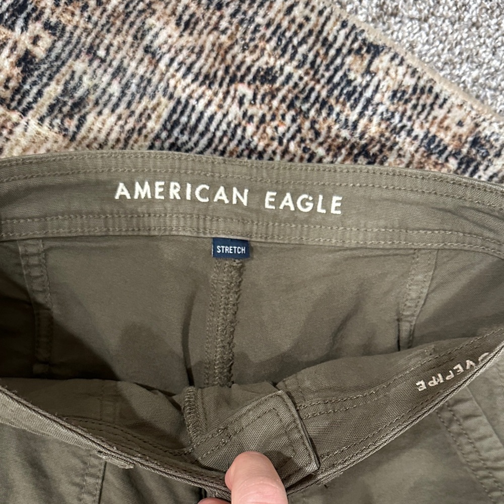 American Eagle Outfitters Green Cargo Pants - Picture 2 of 5